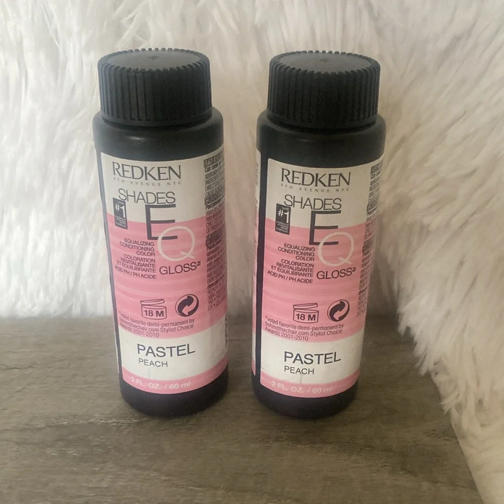 Redken Shades EQ Pastel Peach Demi Permanent Haircolor Gloss